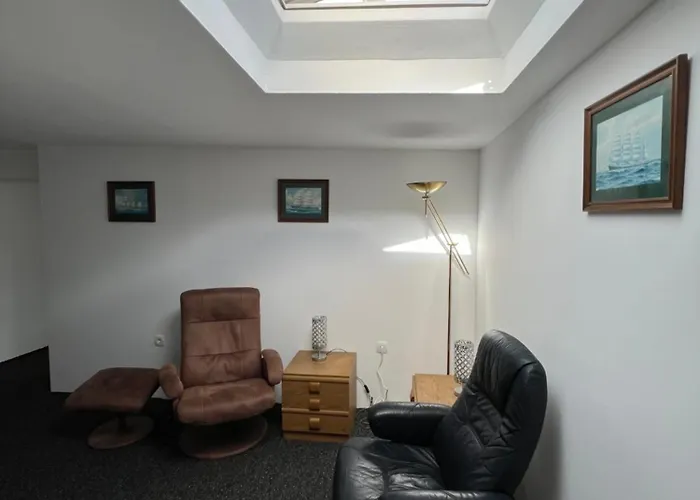 Hafenurlaub In Zentraler Ferienwohnung